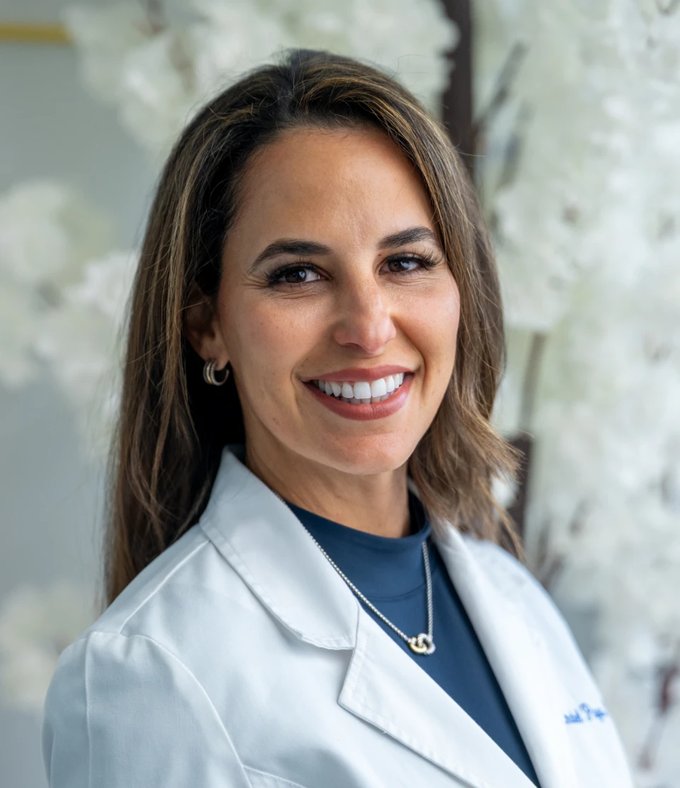 Dr. Anabel Paya, founder and dentist